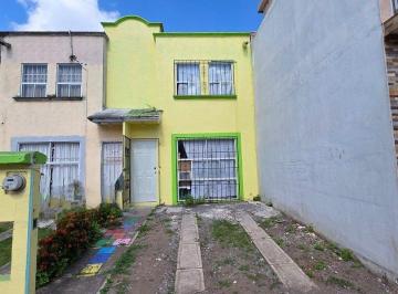 fddd7b6f90b9497b381a48ae7d2af228480dfcbf963c9a98a766778f88e4bc3f · Casa en Venta en Veracruz con Hab. en P. B. Fracc. Palma Real Veracruz.