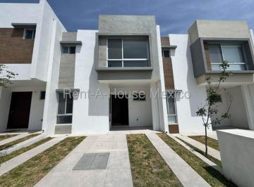 Casa en condominio de 3 habitaciones, El Marqués · Casa en Renta en Zaru Zakia | 3 Recámaras | Sala de Tv | 2.5 Baños | Jardín | Amenidades Yr