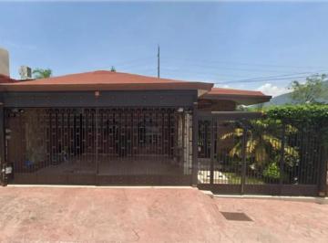 Casa de 3 habitaciones, Monterrey · Venta de Casa en Paseo de Los Sipreses Monterrey Nuevo Leon