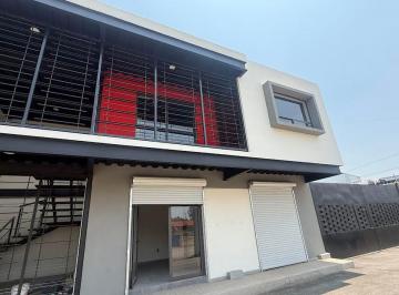 Local comercial , Irapuato · Renta de Locales Nuevos en Cluster Industrial Idelaes Para Distribución y Reparto