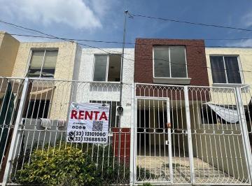 e55f76d445357b97ef1d4544f50c62e46c428f6695cd4df62218441616055c96 · Casa en Renta en Colli Urbano | Funcionalidad y Excelente Ubicación