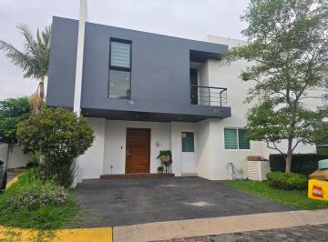 Casa en condominio de 3 habitaciones, Zapopan · Casa en Renta Palma Real | 263 m² | 3 Recámaras con Baño | Estudio | $27,000