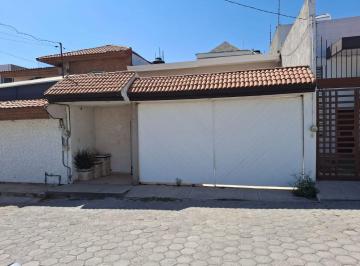 Casa de 4 habitaciones, Puebla · $2,800,000 Excelente Casa Amplia de 4 Rec. Fracc. "San Rafael Xilotzingo" Puebla
