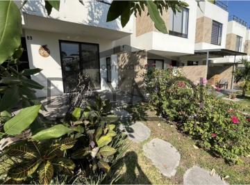 Casa de 3 habitaciones, Xochitepec · Vendo Casa en Santa Fe Life Style, xochitepec, Morelos.