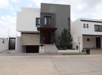 Casa · 560m² · Casa en Fraccionamiento Zanda