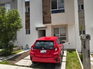 Casa de 3 habitaciones, El Marqués · Casa en Renta 3 Recamaras Zona Sur a 7 Min Parque Cimatario Parque La Bomba y 15 Mi. Centro Sur