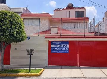 Casa · 250m² · 3 Recámaras · 3 Estacionamientos · Casa en Ciudad Satélite