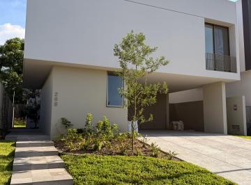Casa de 4 habitaciones, Zapopan · Casa Nueva en Arauca II | 350 m² de Terreno | 462 m² de Construcción | Familia