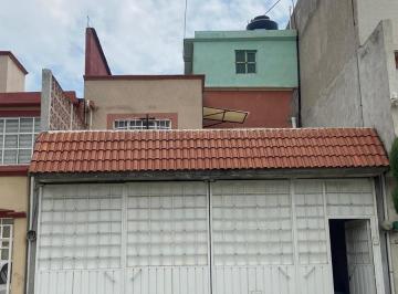 Casa · 250m² · 4 Recámaras · 2 Estacionamientos · Casa en Las Américas