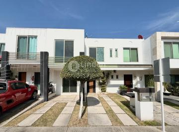 Casa · 120m² · 3 Recámaras · 2 Estacionamientos · Casa en Venta en Residencial del Parque, Zona Periférico