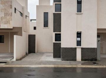 Casa de 3 habitaciones, Saltillo · Estrena Casa con Recamara en Planta Baja