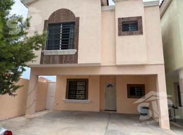 Casa · 150m² · 3 Recámaras · 2 Estacionamientos · Excelente Casa Renta Fracc. Lomas del Valle II Ramos Arizpe