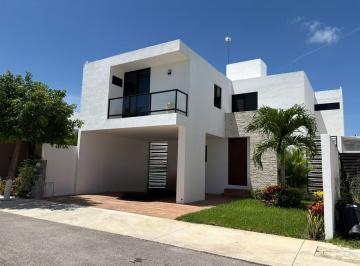 Casa · 259m² · 3 Recámaras · 2 Estacionamientos · Casa en Priv. Residencial Conkal Yucatán