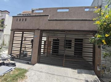 Casa · 95m² · 3 Recámaras · 2 Estacionamientos · Casa en Venta en Las Águilas, Juárez N. L. con 3 Recámaras, Terraza y Excelente Potencial