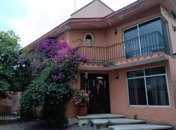 Casa · 230m² · 4 Recámaras · 4 Estacionamientos · Casa en San José de Los Cedros