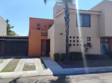 Casa en condominio de 4 habitaciones, Corregidora · Casa de 277 m² con 4 Recámaras en Venta en Puerta Real I