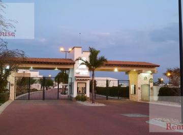 Terreno / Lote · 395m² · 3 Estacionamientos · Terreno en Venta en Queretaro, Ciudad Maderas Querétaro Af 23 - 3913.