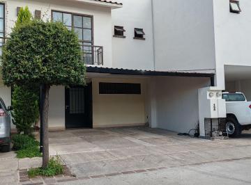 Casa de 3 habitaciones, León · Casa en Venta en La Yesca