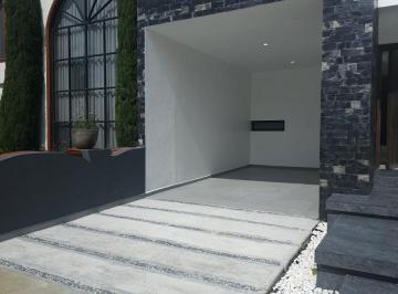 Casa · 270m² · 3 Recámaras · 3 Estacionamientos · Casa en Venta Hacienda San Jose