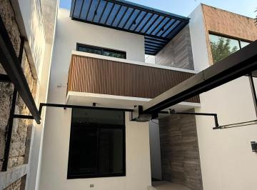 Casa de 3 habitaciones, Monterrey · Casa en Renta en Colonia Centro | Amplios Espacios y Excelente Ubicación