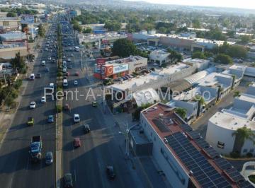 Local en centro comercial , Corregidora · Local Comercial Renta Paseo Constituyentes Corregidora 170 m² Queretaro Esquina Franquicias Adhg