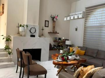 1 · Casa en Renta en El Uro, Monterrey - Patio y Jardín