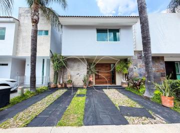 Casa de 3 habitaciones, Tlajomulco de Zúñiga · Residencia en Venta, Nueva Galicia, Tlajomulco de Zuñiga, Jal.