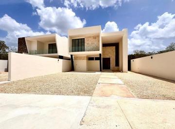 Casa · 345m² · 4 Recámaras · 4 Estacionamientos · Casa en Pueblo Tamanche
