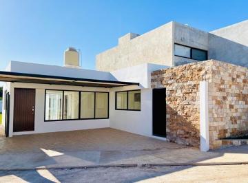 Casa · 113m² · 2 Recámaras · 2 Estacionamientos · Casa en Chichi Suárez