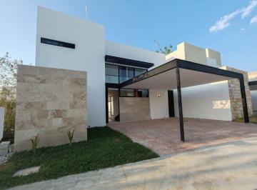 Casa · 218m² · 3 Recámaras · 2 Estacionamientos · Casa en Venta en Privada en Merida Yucatan.
