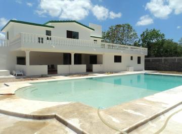 Casa · 500m² · 5 Recámaras · 5 Estacionamientos · Casa en Venta en Chablekal, Mérida