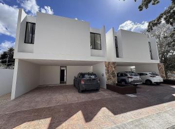 Departamento · 179m² · 3 Recámaras · 2 Estacionamientos · Townhouse en Venta Equipada en Chuburna de Hidalgo, Mérida Yucatán (Eb - Vy2801)