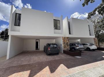 Departamento · 179m² · 3 Recámaras · 2 Estacionamientos · Townhouse en Venta Equipada en Chuburna de Hidalgo, Mérida Yucatán (Eb - Vy2799)