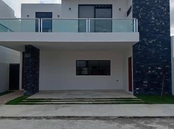 Casa · 260m² · 3 Recámaras · 2 Estacionamientos · Casa en Renta en Mediterránea Vivanta Conkal, Mérida Yucatán