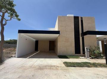 Casa · 320m² · 3 Recámaras · 2 Estacionamientos · Casa en Venta en Privada Adana, Zona Country, Xcanatún Mérida Yucatán