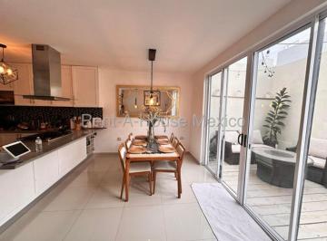 Casa de 3 habitaciones, Querétaro · Paseo San Junípero. Renta - Casa Amueblada con Amenidades, Sala de Tv, 3 Recámaras