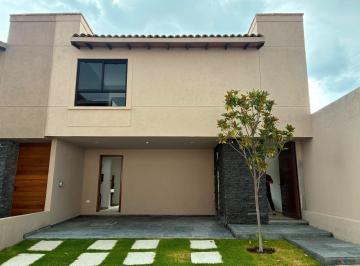 Casa · 166m² · 3 Recámaras · 2 Estacionamientos · Casa en Venta Fraccionamiento Humboldt, Recta a Cholula