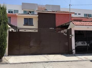 Casa · 136m² · 4 Recámaras · 2 Estacionamientos · Casa en Venta San Jeronimo, León, Guanajuato