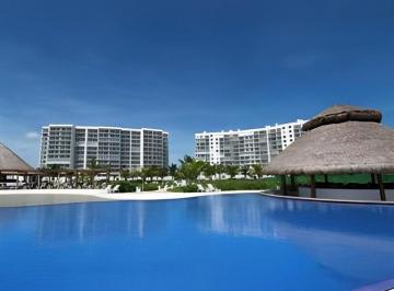 Departamento · 98m² · 2 Recámaras · 2 Estacionamientos · Departamento en Amara Beachfront Condos / Apartment in Amara