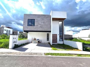 Casa en condominio · 180m² · 3 Recámaras · 2 Estacionamientos · Casa en Condominio en Venta en San Isidro Juriquilla