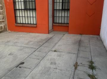 Casa · 50m² · 2 Recámaras · 2 Estacionamientos · Casa en Renta de un Piso, en El Campanario.