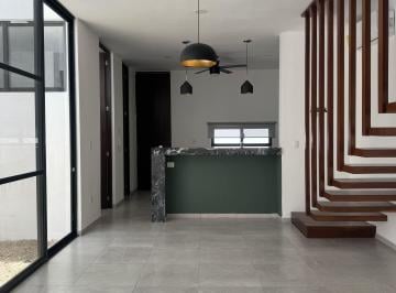Casa en condominio de 2 habitaciones, Mérida · Townhouse en Renta Temozón Norte | 2 Recámaras | 4 Baños | Rooftop con Jacuzzi