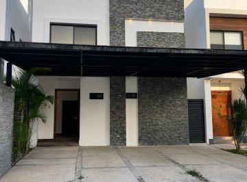 Casa · 187m² · 3 Recámaras · 2 Estacionamientos · Casa en Venta en Aqua