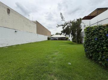 Terreno / Lote · 706m² · Terreno en Venta Sobre Av Topacio 706 m² Para Desarrollo Vertical o Comercial