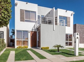 fachada de la casa · Casa en Recidencial Haciendas