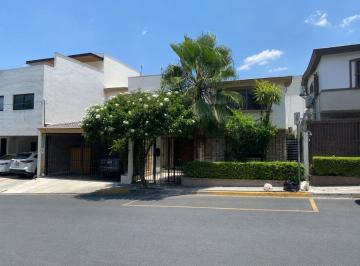 Casa de 3 habitaciones, San Pedro Garza García · Casa en Renta en Lomas del Valle, San Pedro Garza García