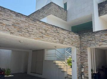 Casa de 3 habitaciones, San Pedro Garza García · Casa en Venta en La Muralla