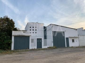 Bodega comercial · 700m² · Bodega en Renta con Departamento en La Victoria, Stgo de La Peña