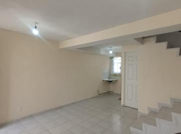Casa · 62m² · 3 Recámaras · 1 Estacionamiento · Casa Duplex