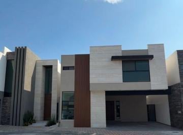 Casa de 4 habitaciones, Arteaga · Casa en Renta en Privanzas Acacia